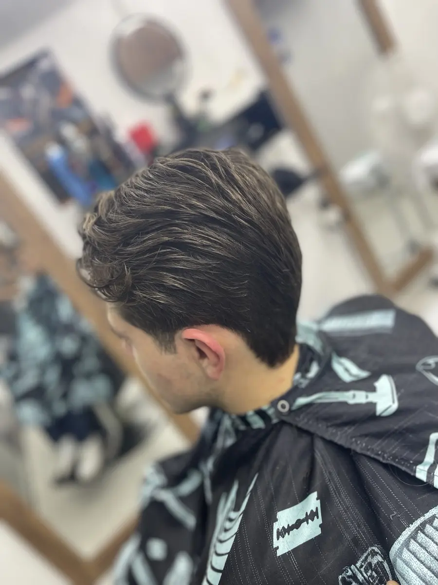 textura natural realizado en Bronze Barber Shop